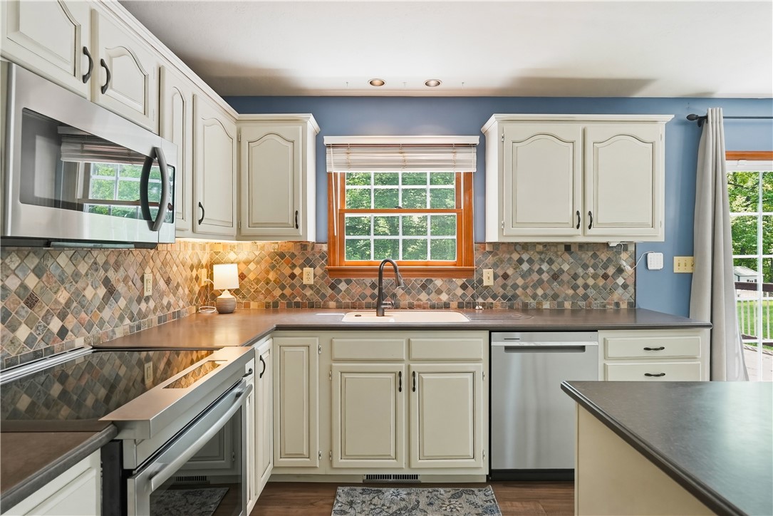 900 Harvest Ridge Drive