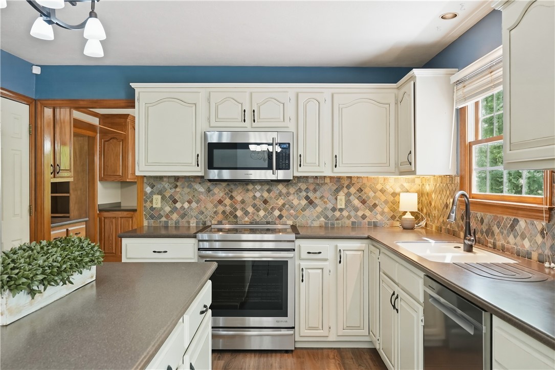 900 Harvest Ridge Drive