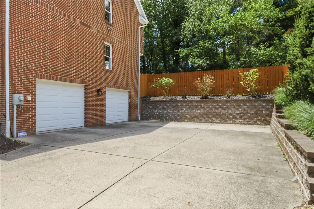 2450 Dogwood Drive