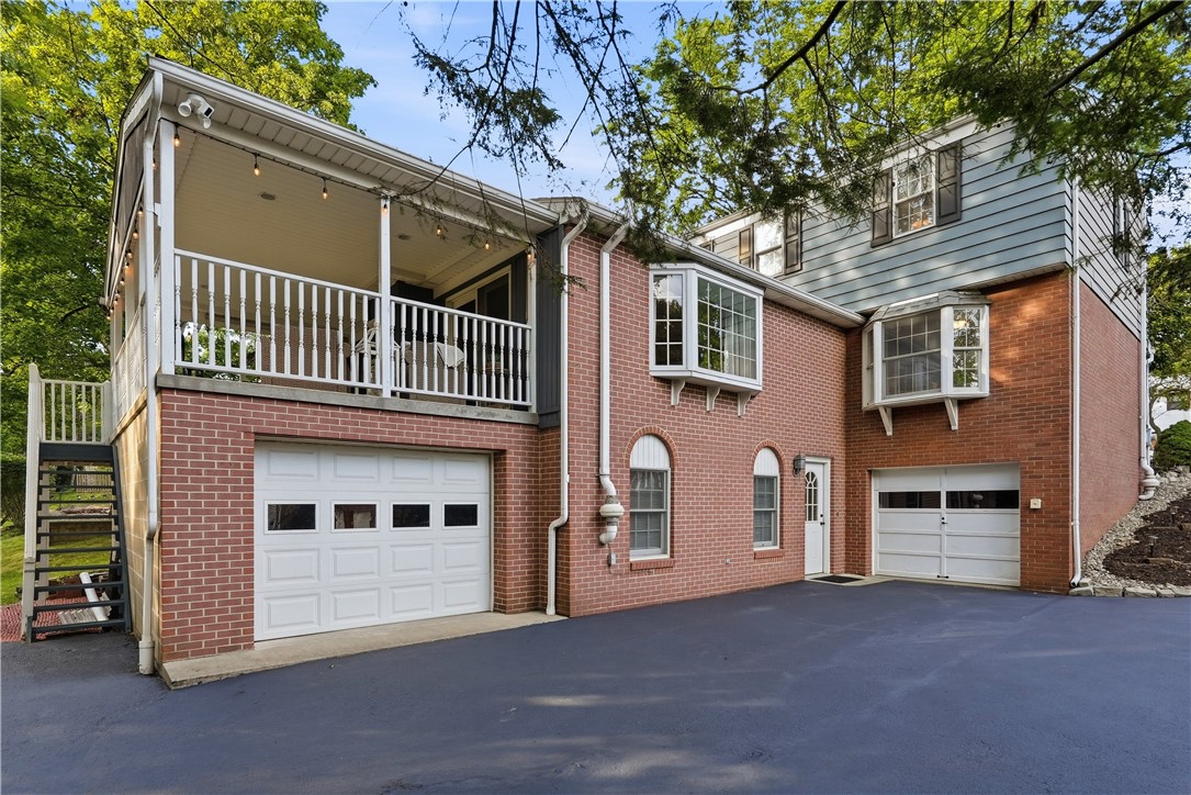 737 Wyngold Drive