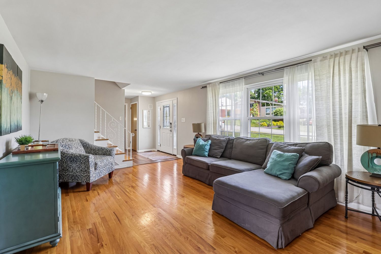 1021 Balmoral DRIVE