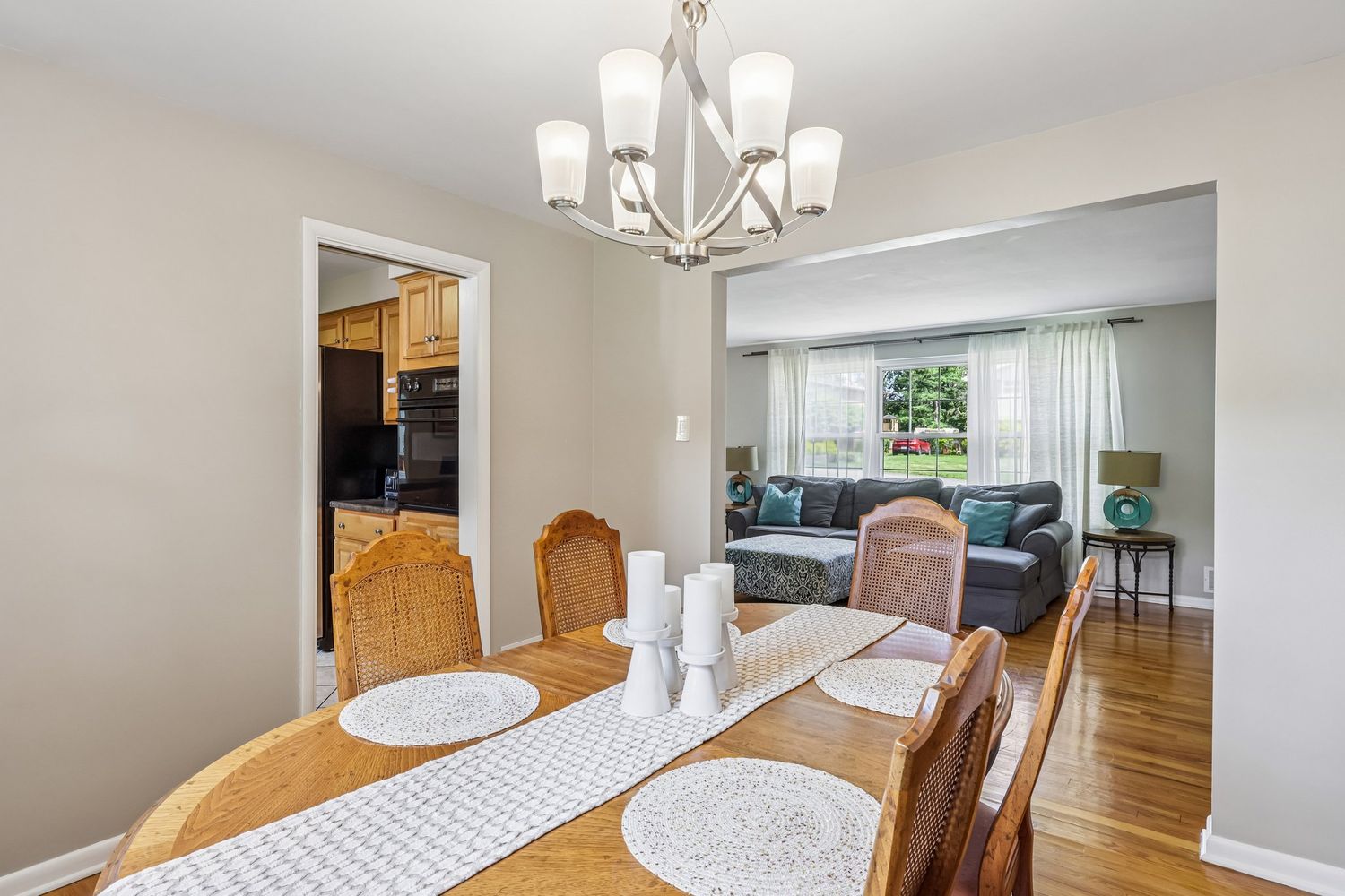 1021 Balmoral DRIVE
