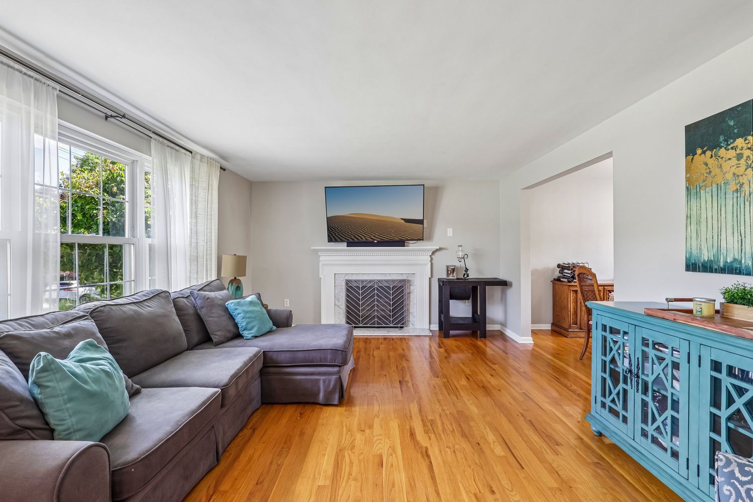 1021 Balmoral DRIVE