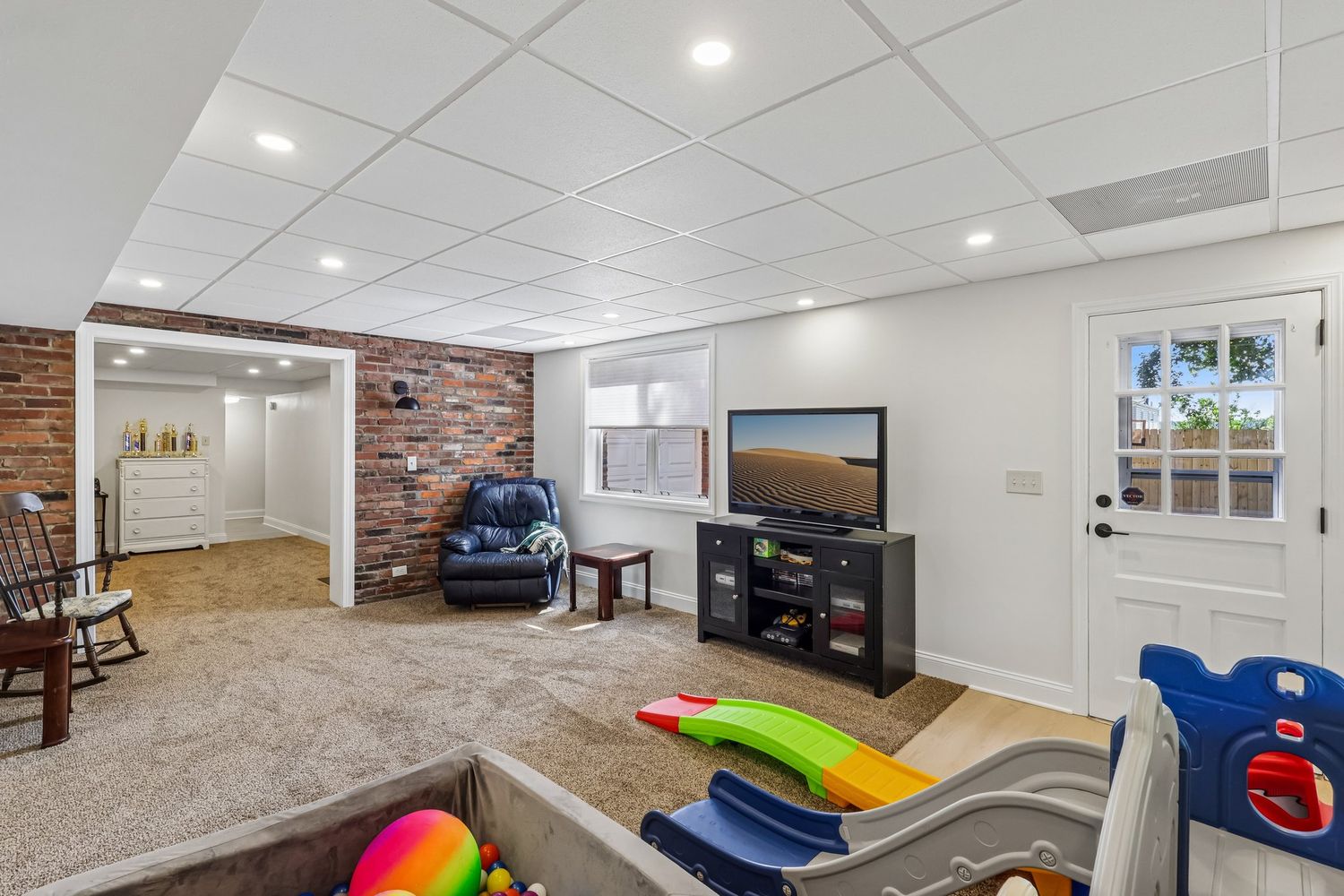 1021 Balmoral DRIVE