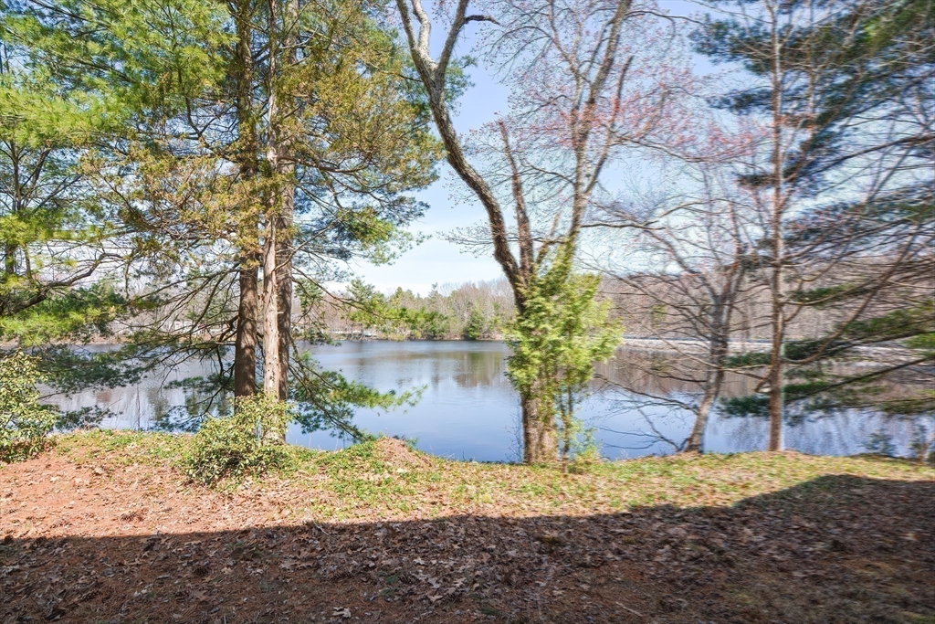 4 Mill Pond Road