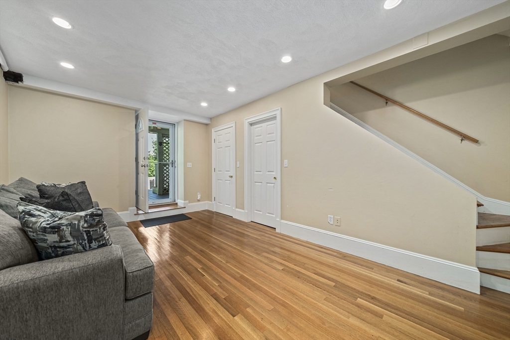 31 Summit Ave