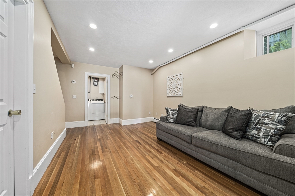 31 Summit Ave