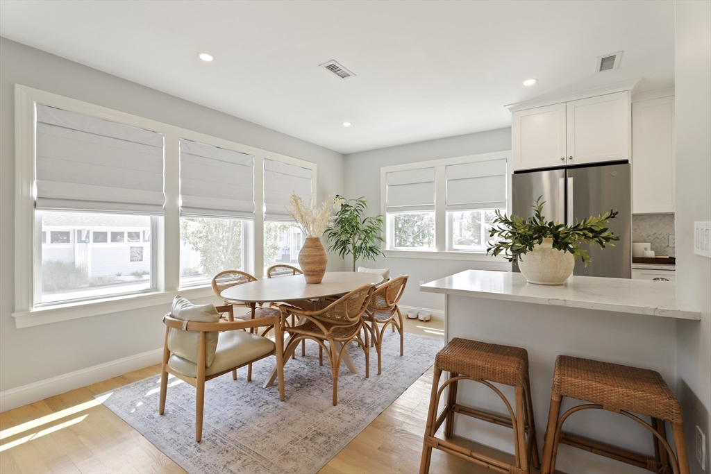 103 Bay View Ave # 103