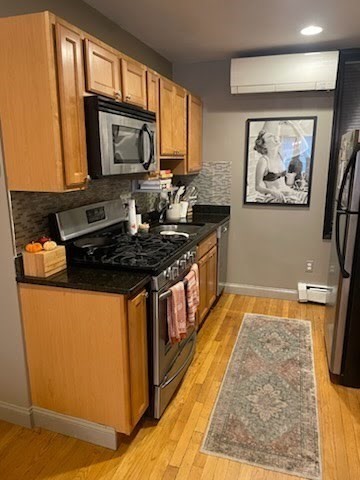 158 Cottage St. # 1F, Boston Unit: 1F