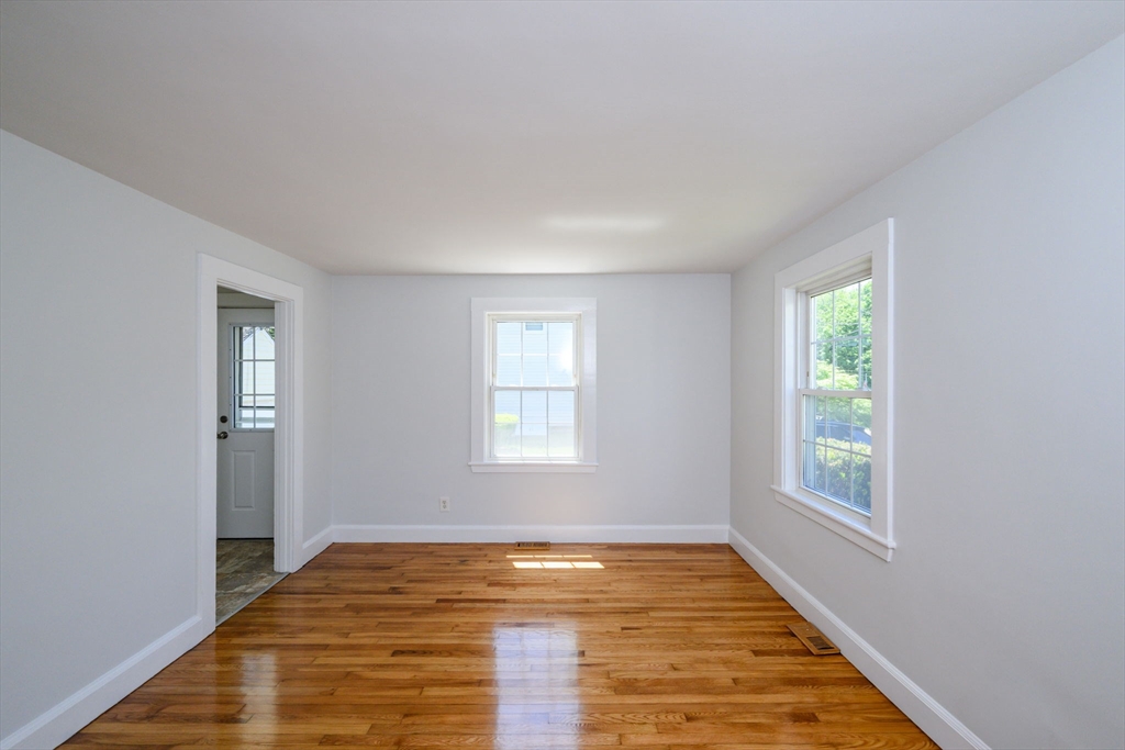895 Hancock Street