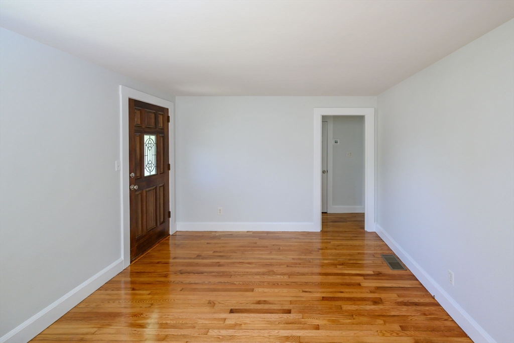 895 Hancock Street