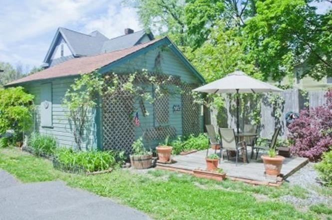 127-129 Thompson St.
