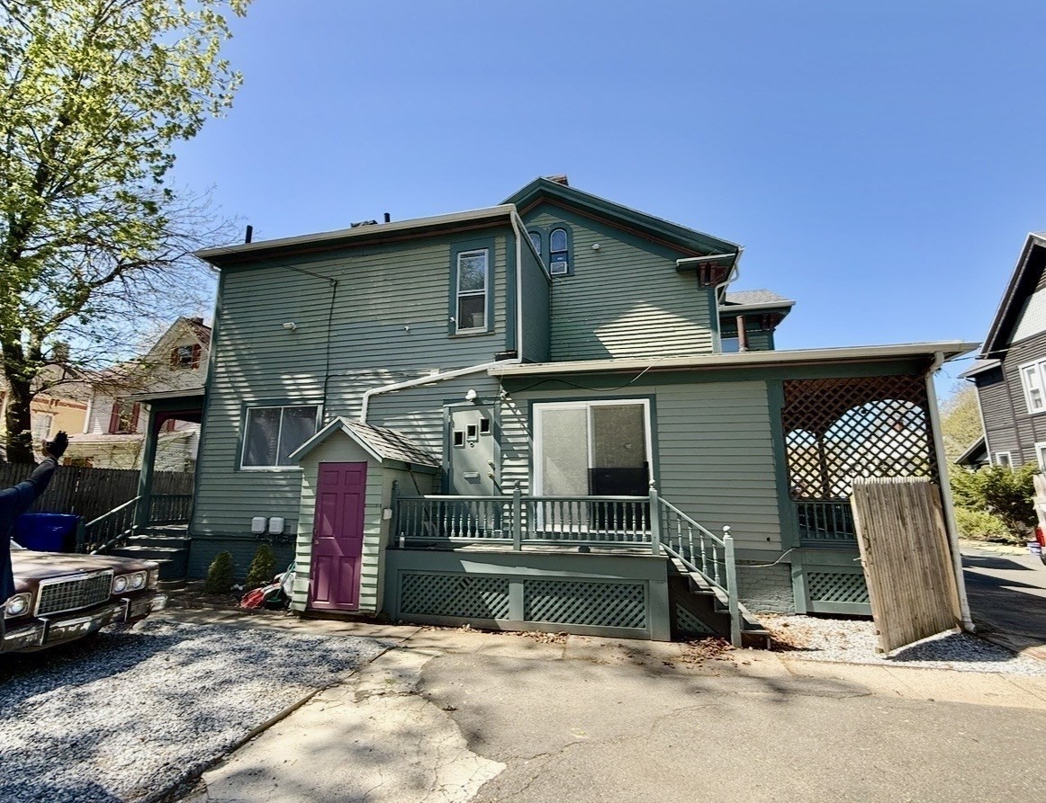 127-129 Thompson St.