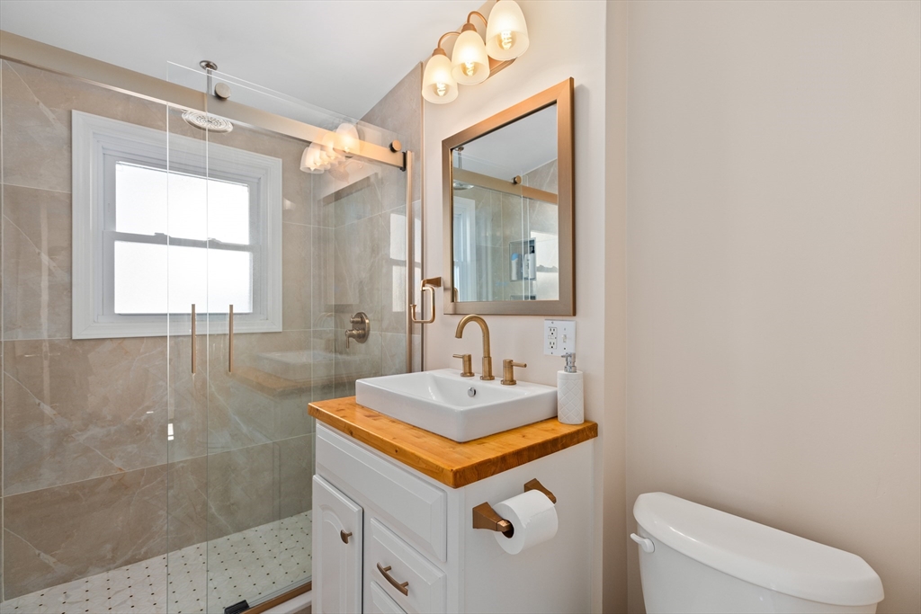 27 Broad Cove Rd