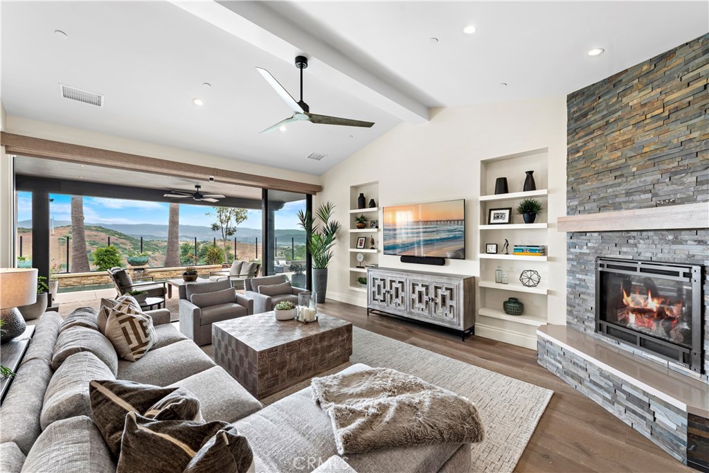 16 Mission Ridge Road