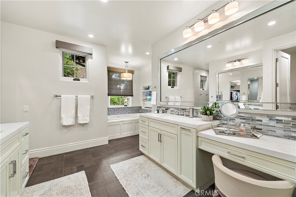 16 Mission Ridge Road