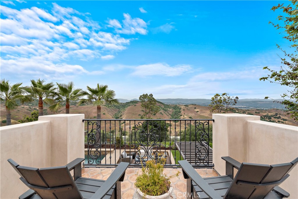 16 Mission Ridge Road