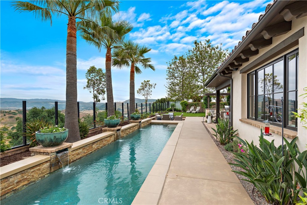 16 Mission Ridge Road