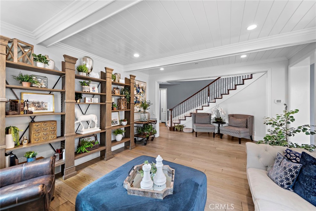 17 Christopher Street