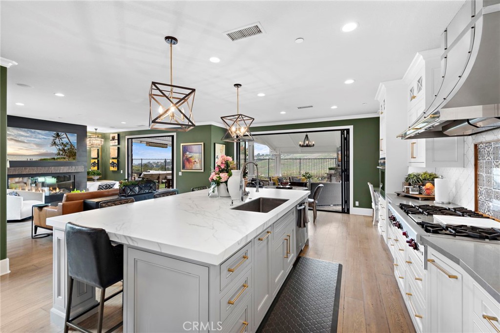 17 Christopher Street