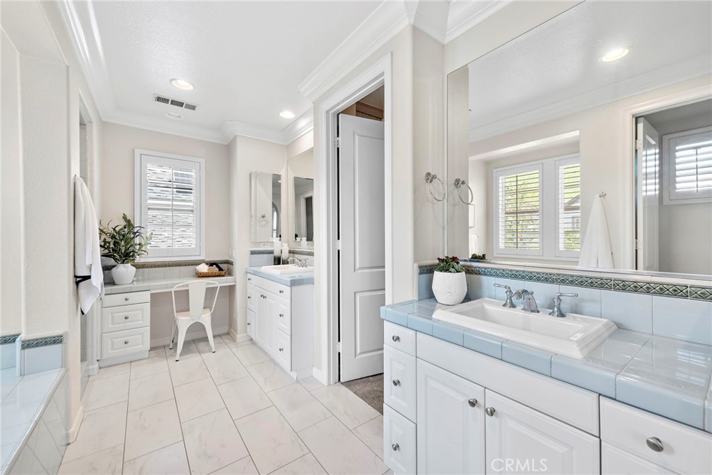 12 Calliandra Street