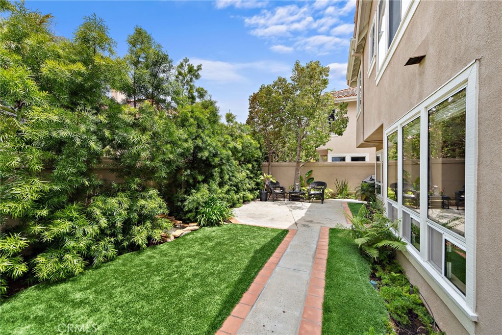 1404 Avenida Tranquila