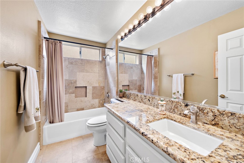 1404 Avenida Tranquila