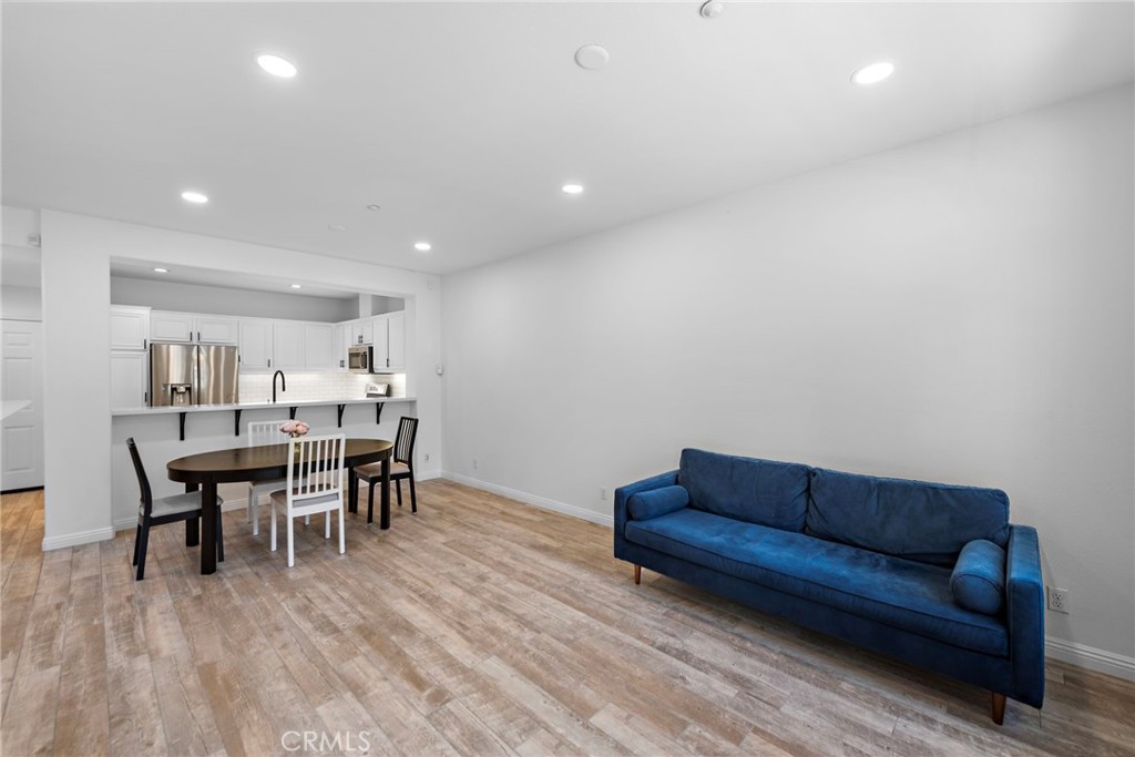 15 Strawflower Street