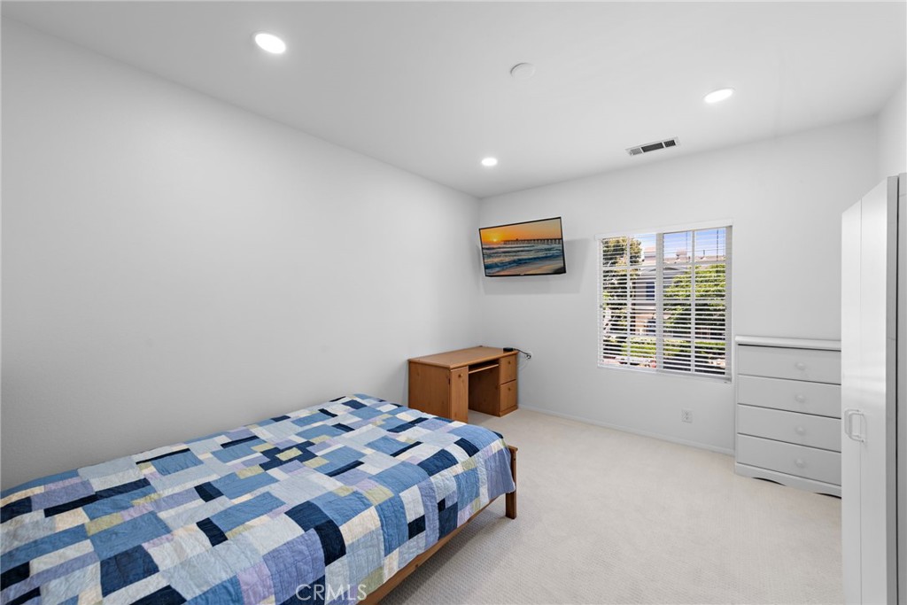 15 Strawflower Street