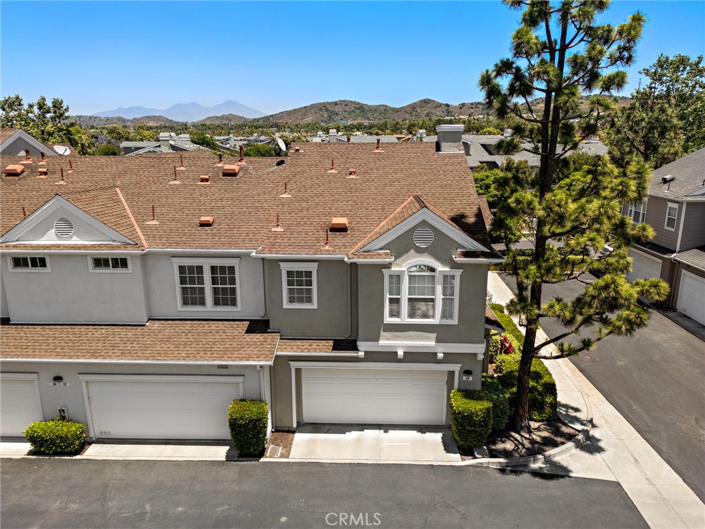 15 Strawflower Street