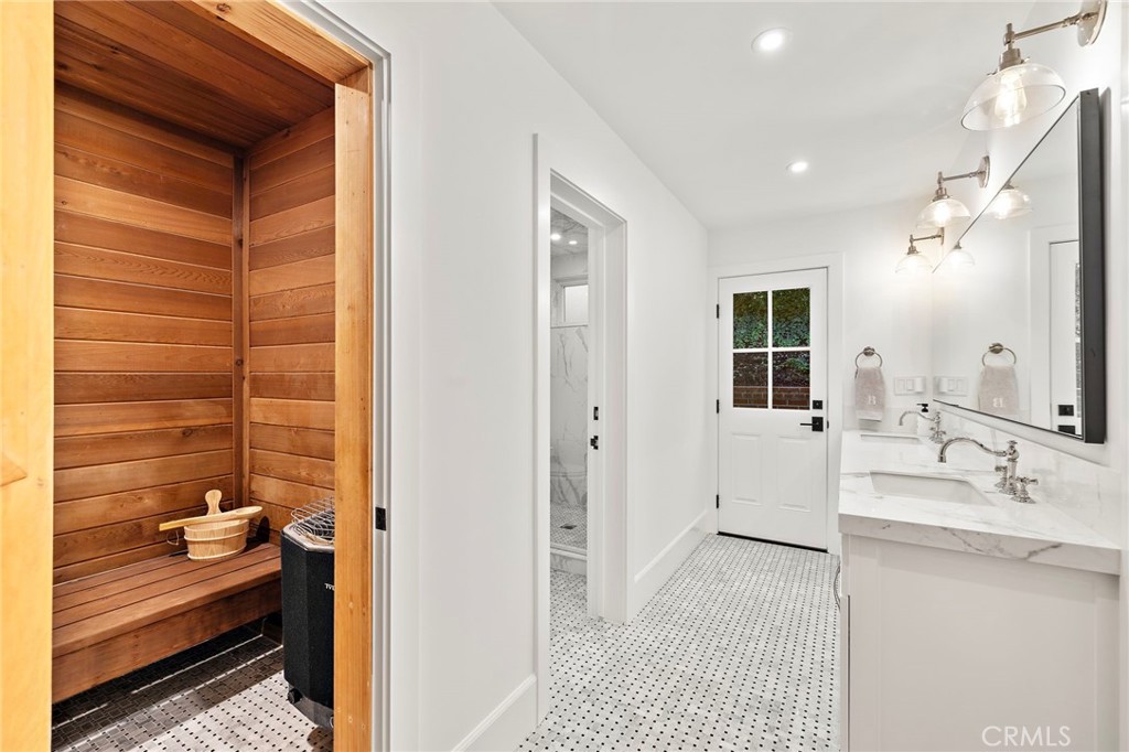 30822 30822 Steeplechase