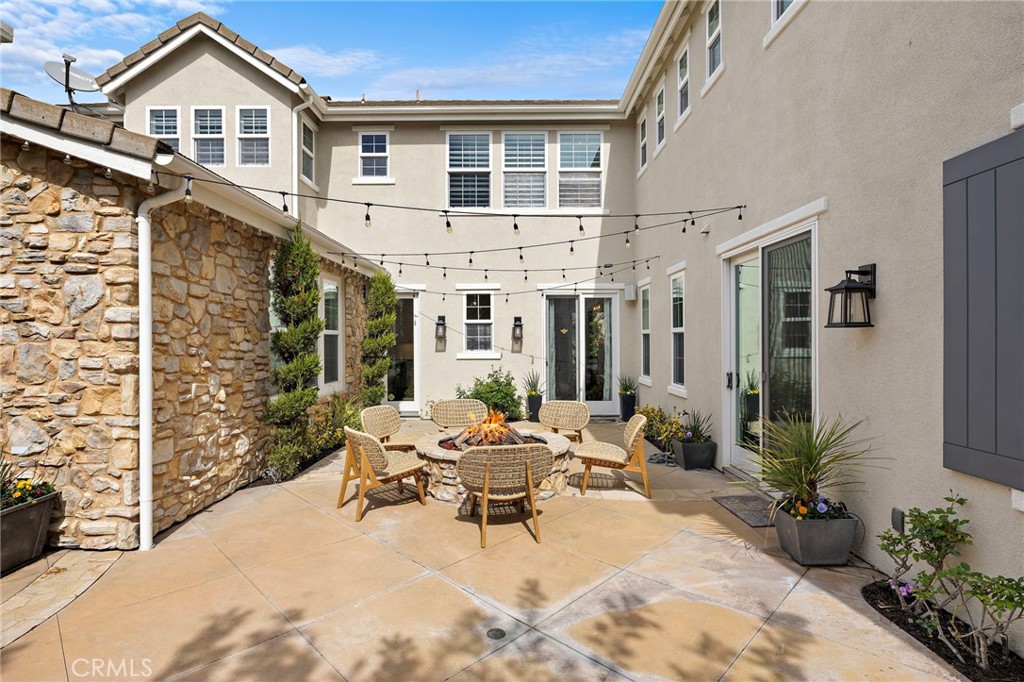 33 Christopher Street