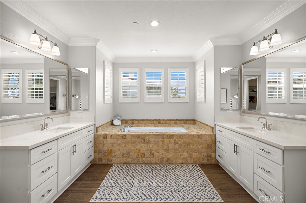 33 Christopher Street