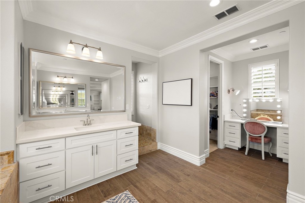 33 Christopher Street