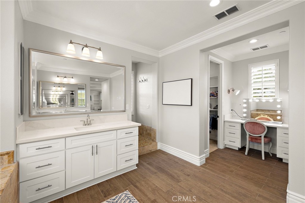 33 Christopher Street