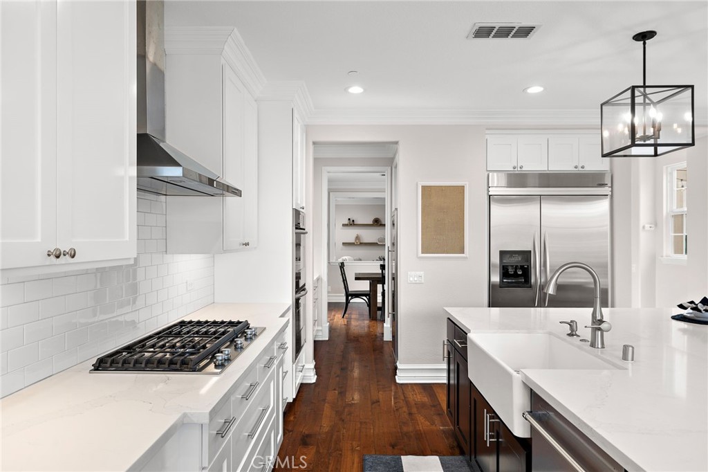 33 Christopher Street