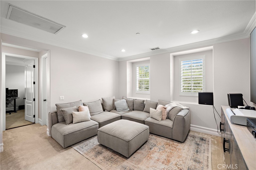 33 Christopher Street