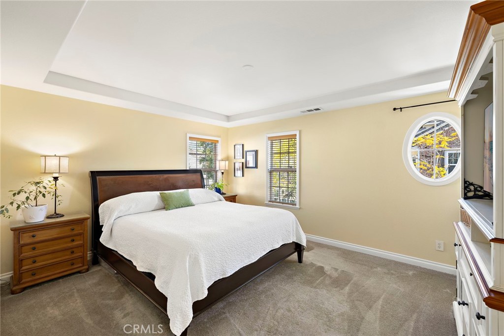 8 Earthen Court