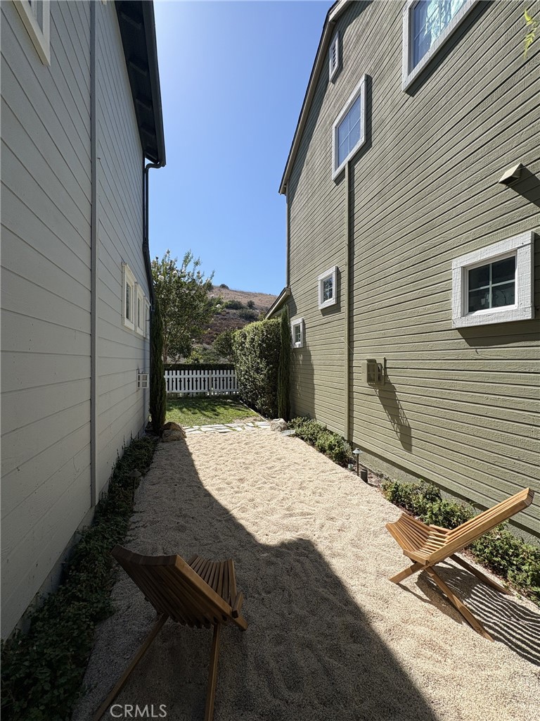 9 Ivy Gate