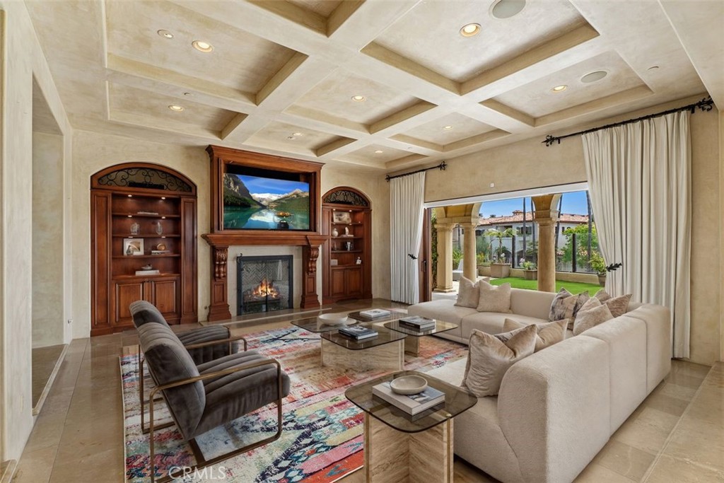 101 Ritz Cove