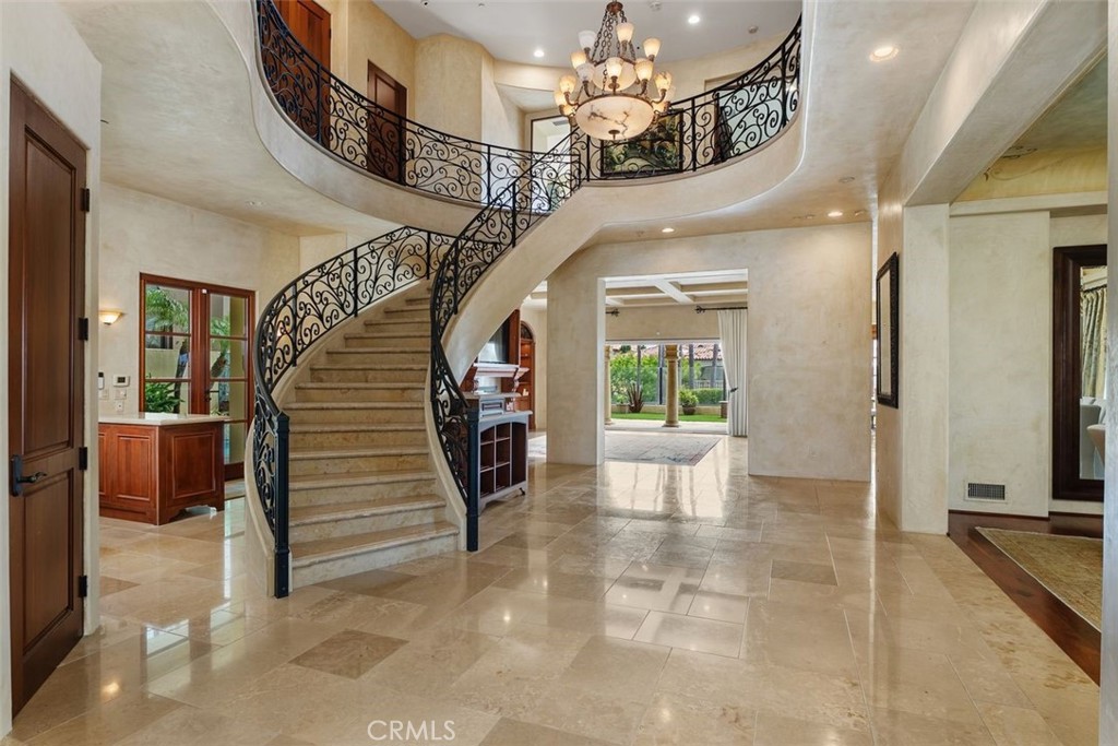 101 Ritz Cove