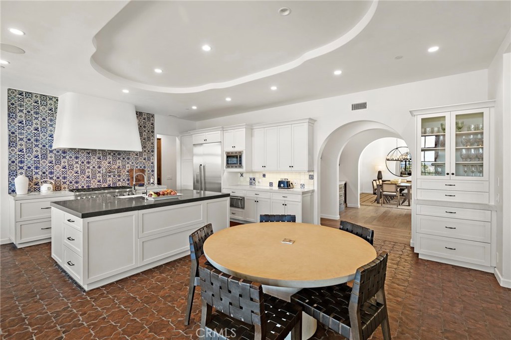 7 Fox Hole Road