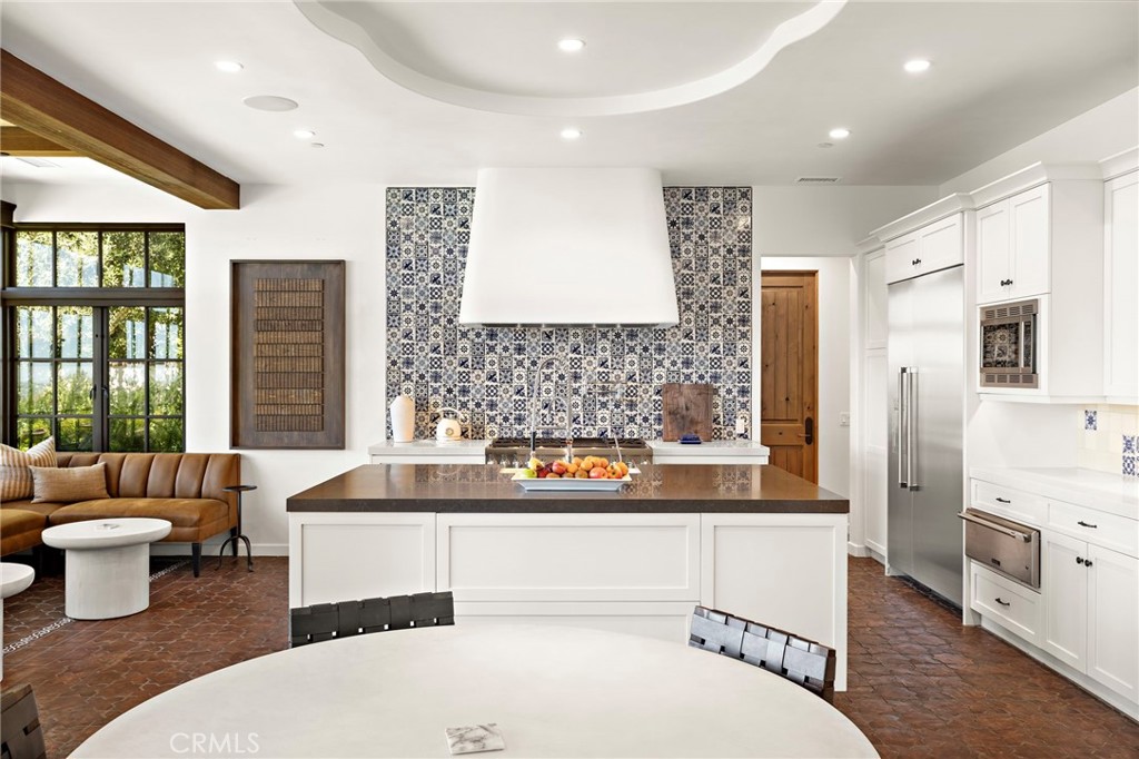7 Fox Hole Road