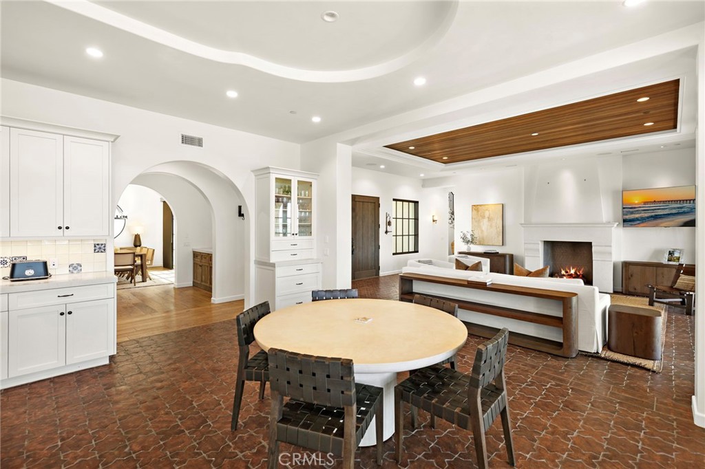 7 Fox Hole Road