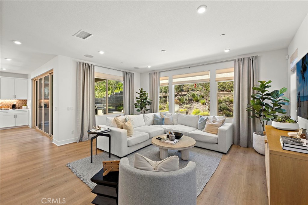 655 Leonard Drive