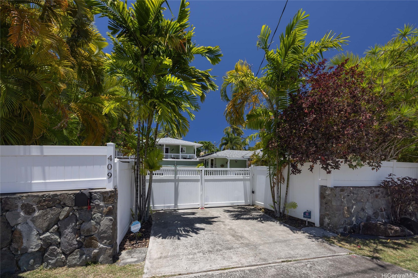 409 Wanaao Road