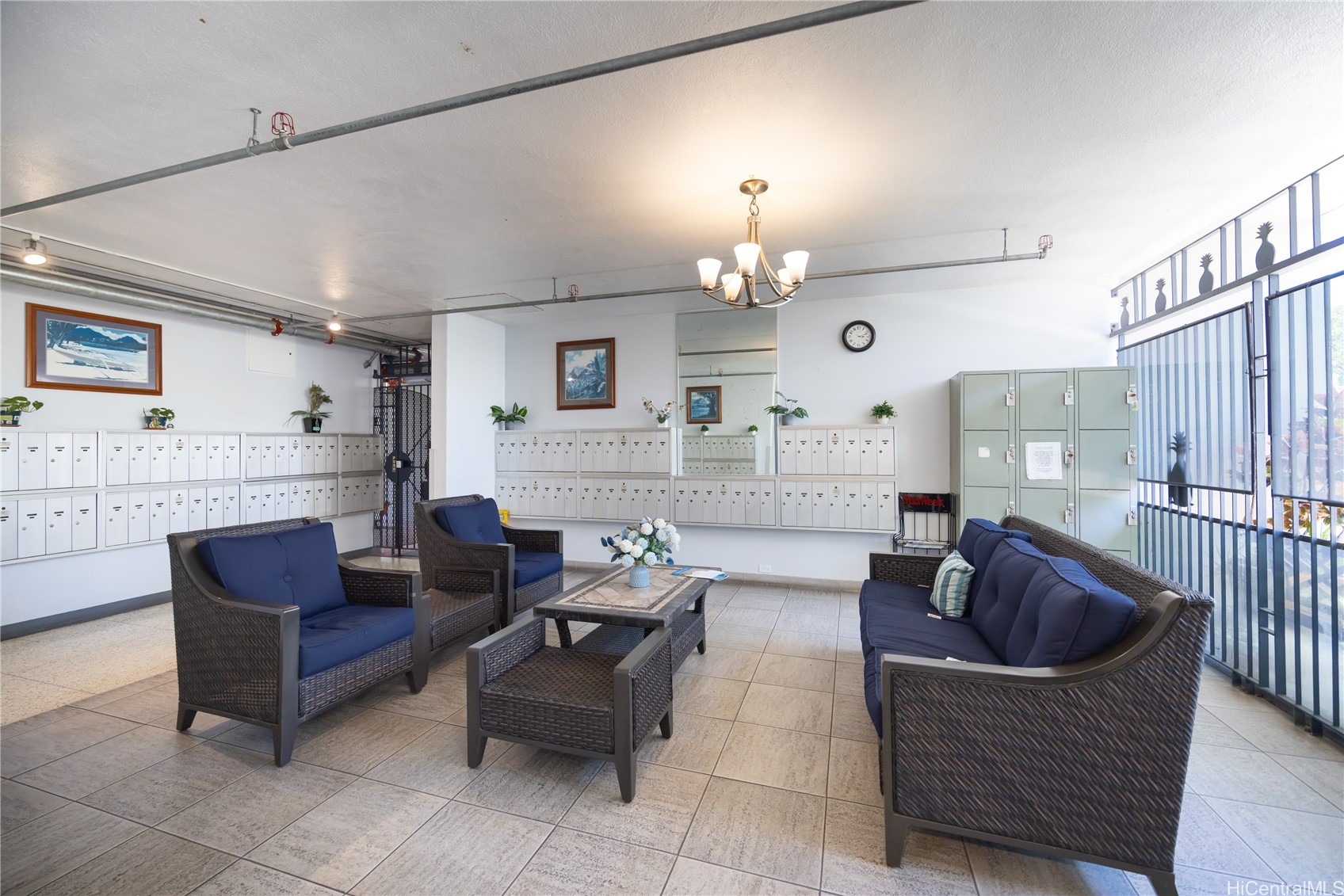 1650 Kanunu Street 415