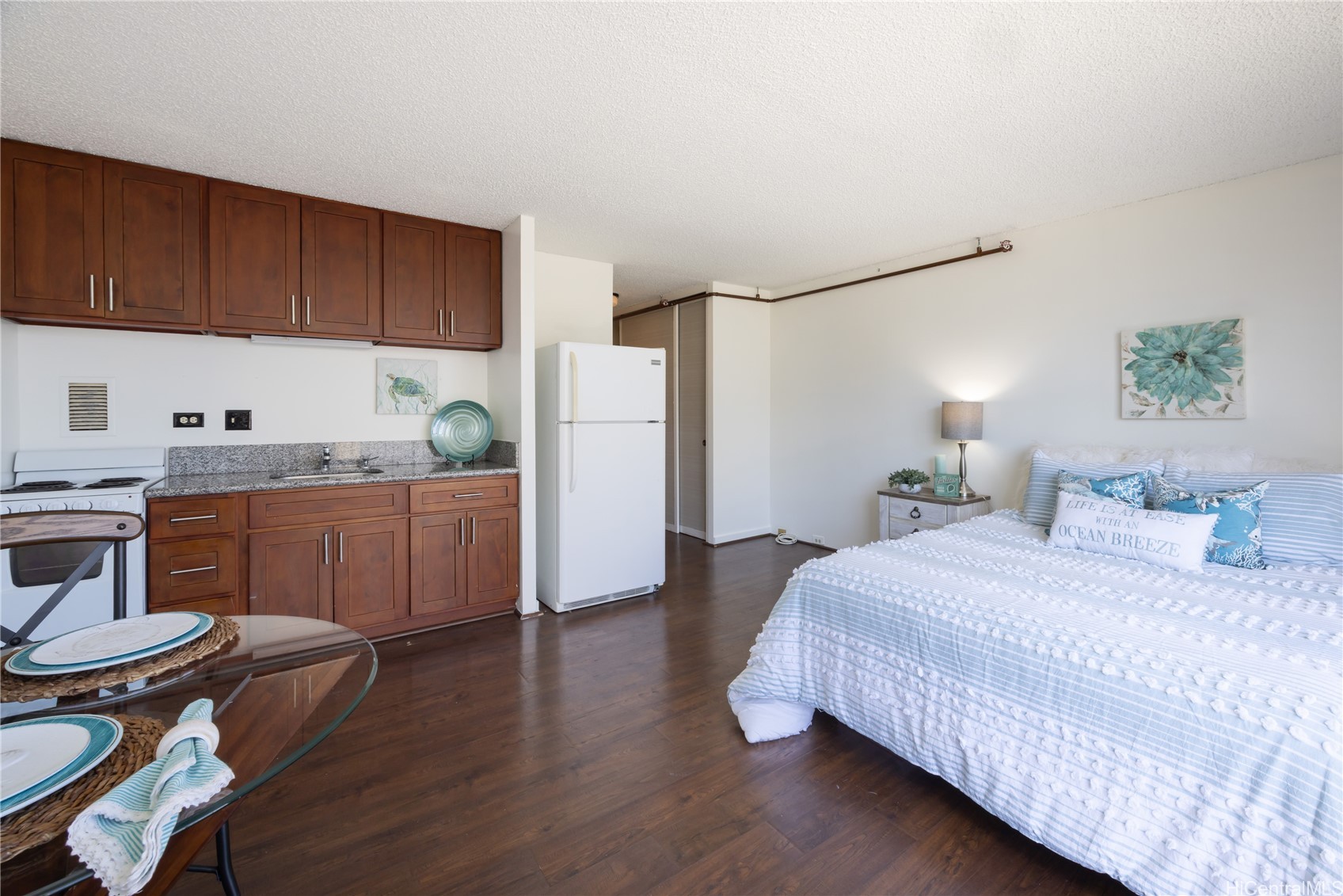 1650 Kanunu Street 415