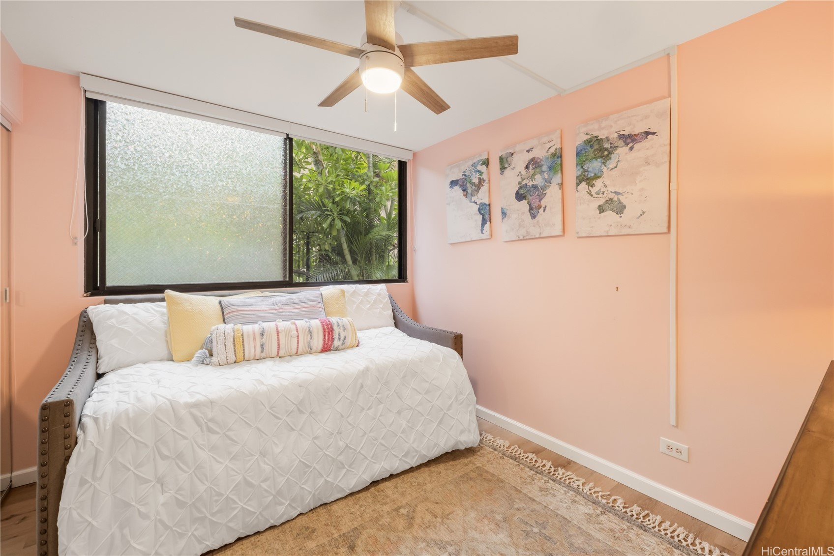 512 Iolani Avenue 202