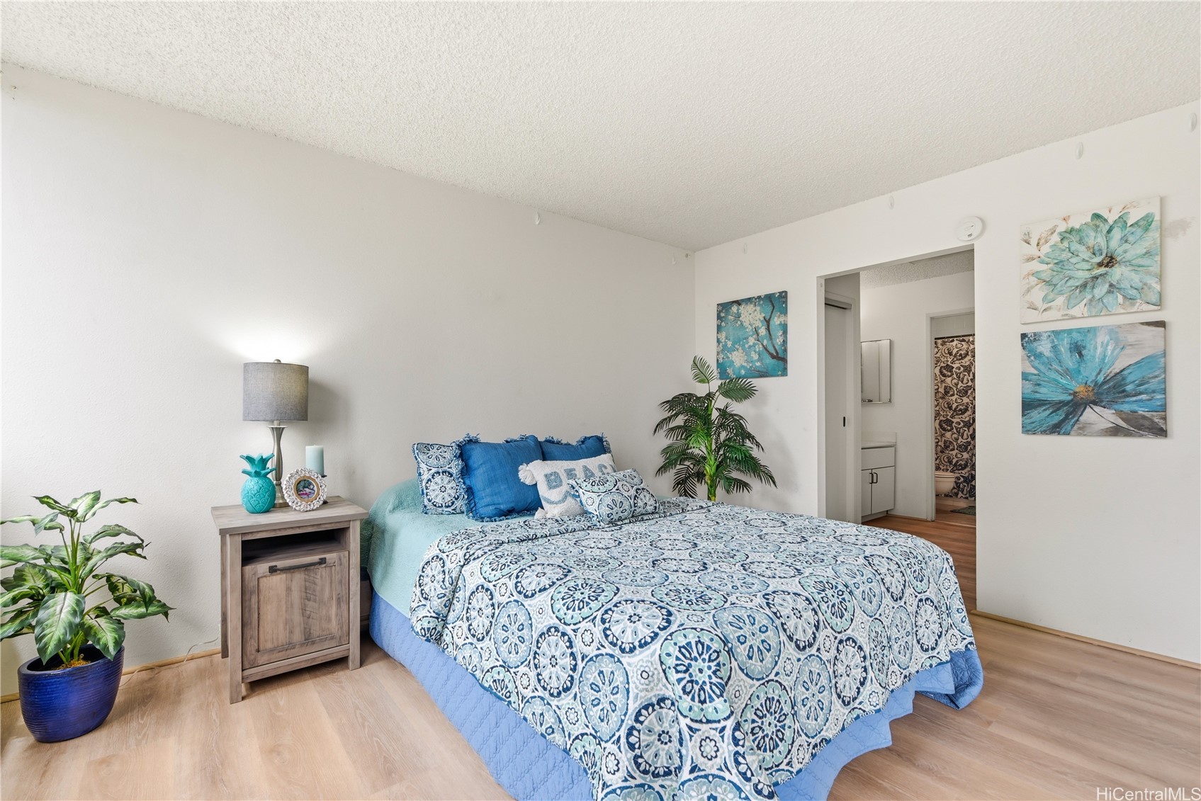 1255 Nuuanu Avenue E612